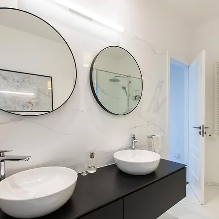 Spacious Vicolo Verona