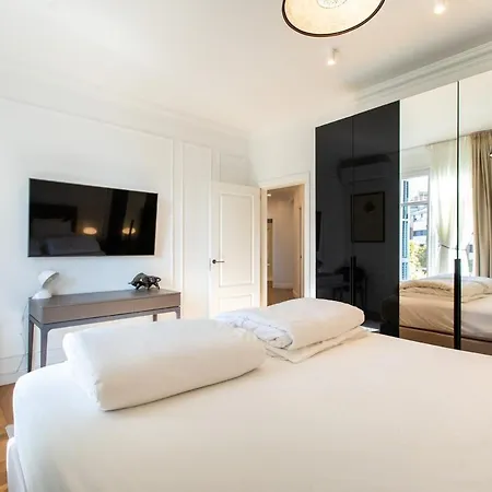 Spacious Vicolo Apartment