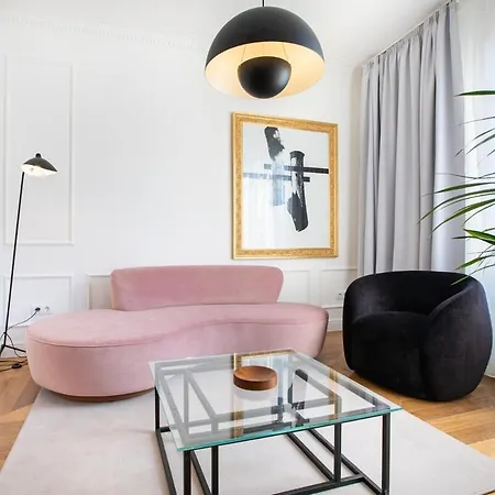 Spacious Vicolo